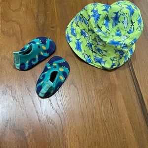 Baby sun hat and water shoes